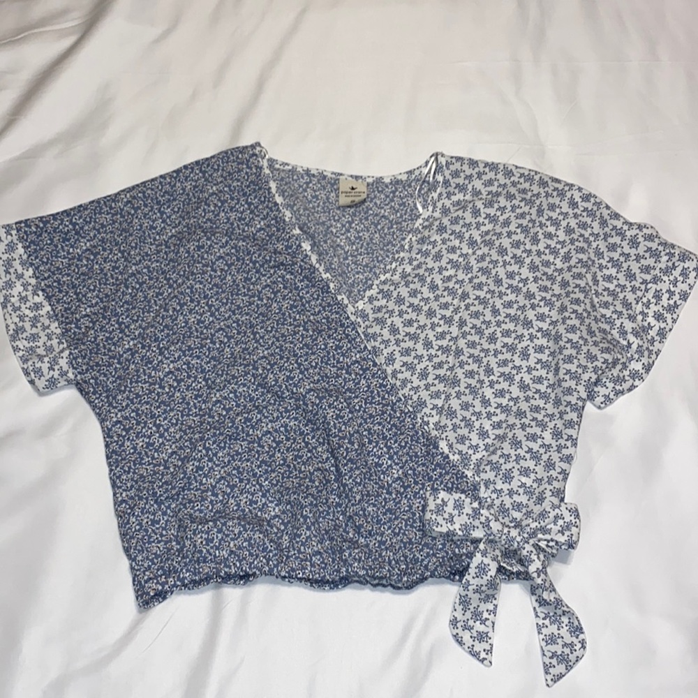 Paper Crane crop top. Blue and white flower pattern. Size extra small.